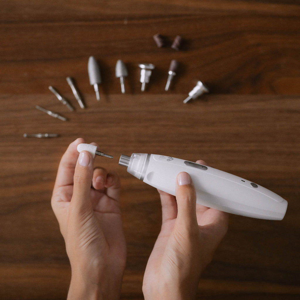 Sleek Callus, Corn and Ingrown Toe Nail Remover — Caring Mill™ by Aura