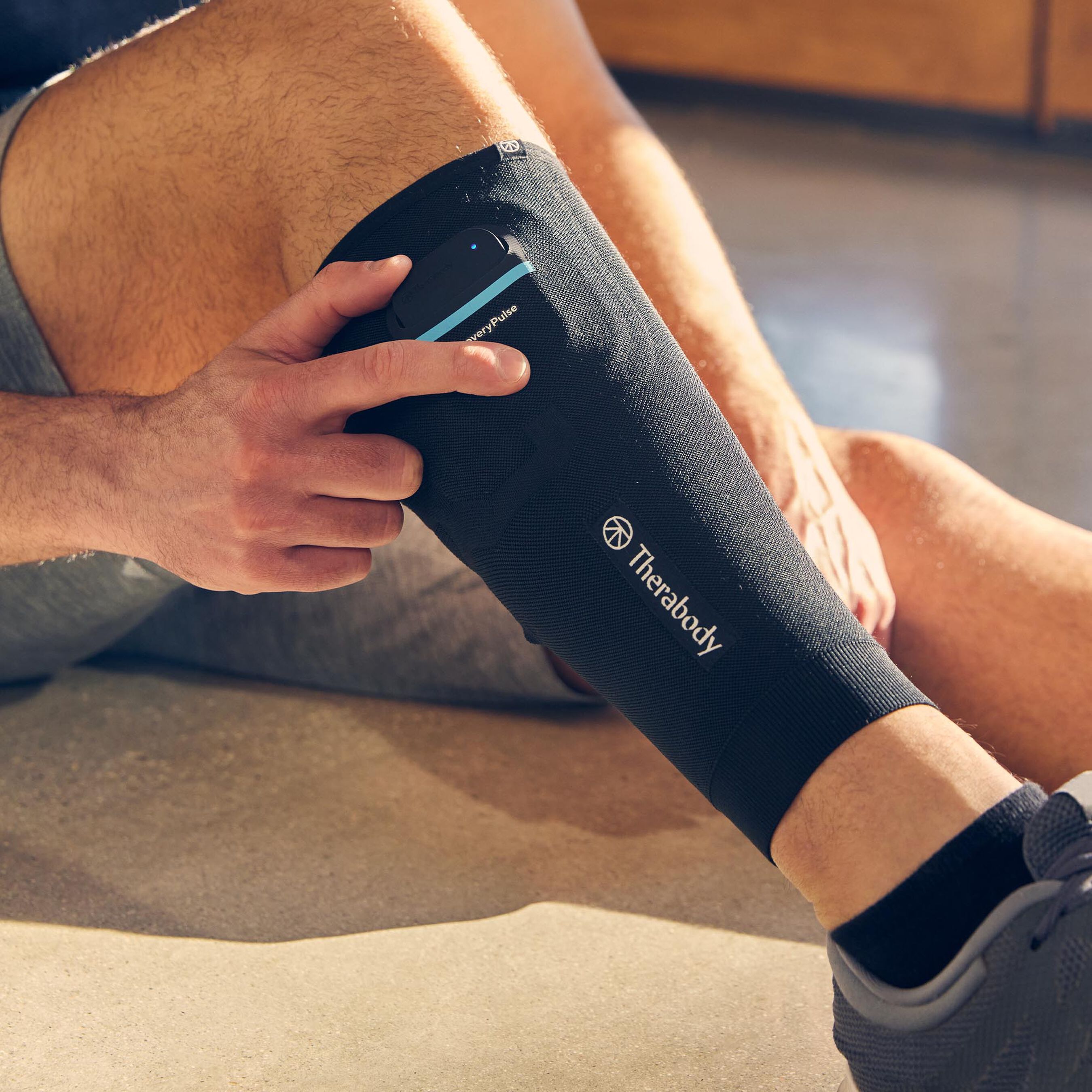 Therabody RecoveryPulse Calf Medium
