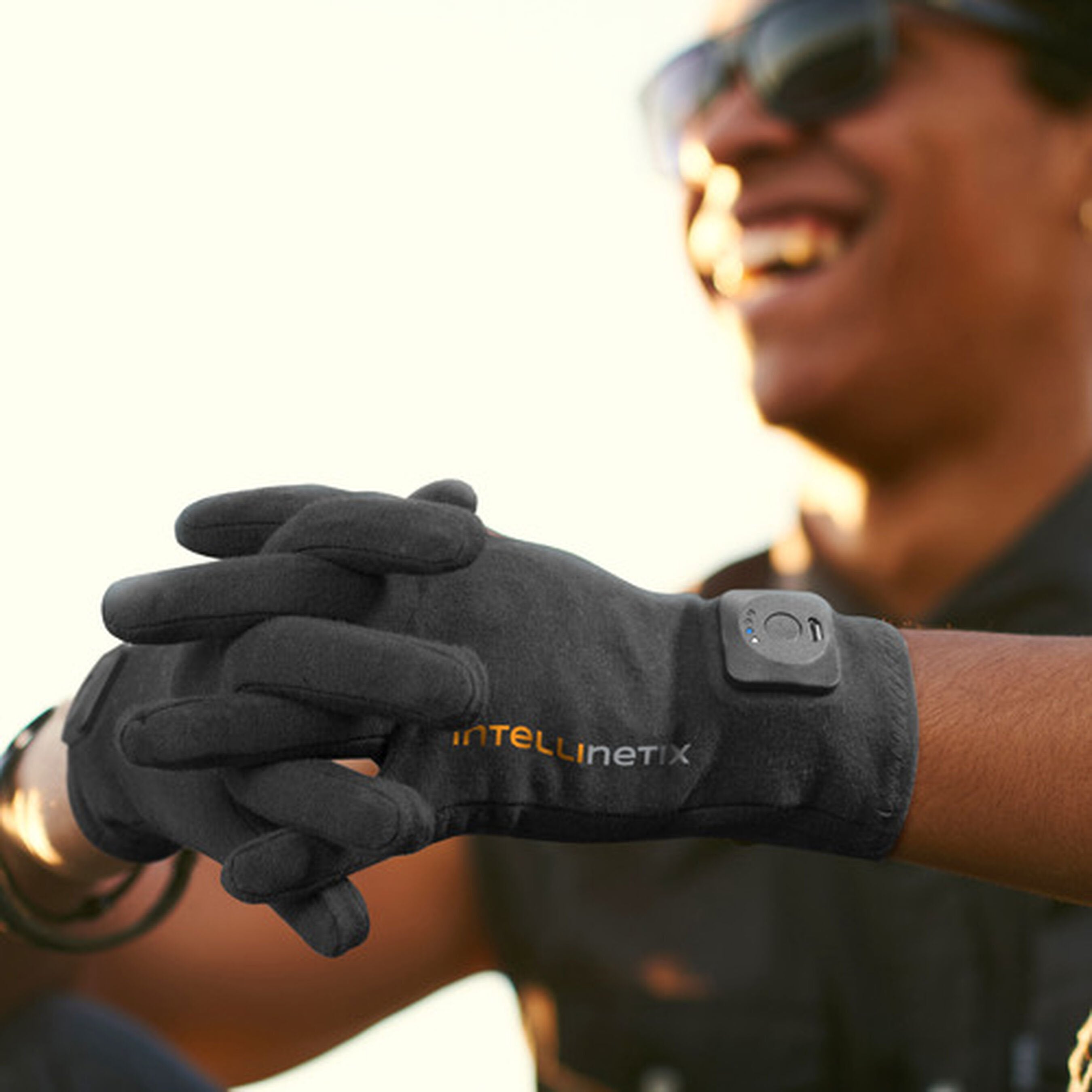 Intellinetix Vibrating Arthritis Gloves, Large